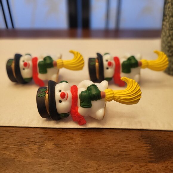 Set of 3 1960s Snowman w/ Corn Broom Stocking Holders Shelf Sitters - Picture 3 of 8